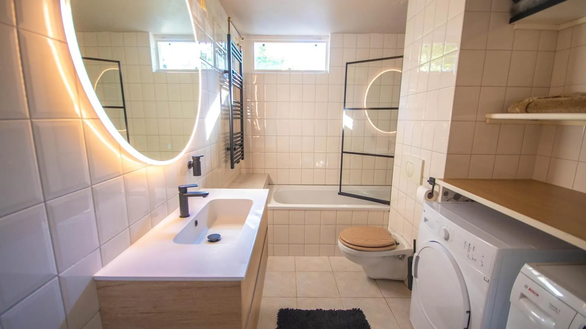 Private Art House Next To The Dunes, Beach And Forest Bed and Breakfast L'Aia